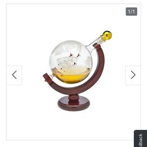 Whiskey decanter hand blown glass. Brand new never used.